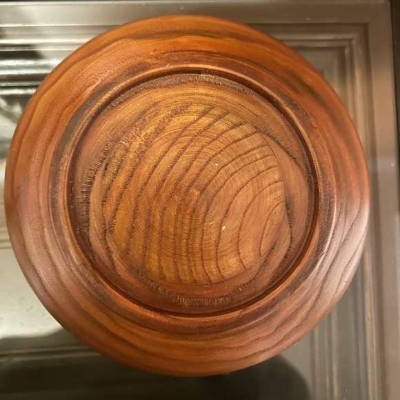 Wooden Yarn Bowl Skein Holder - Picture 3 of 6